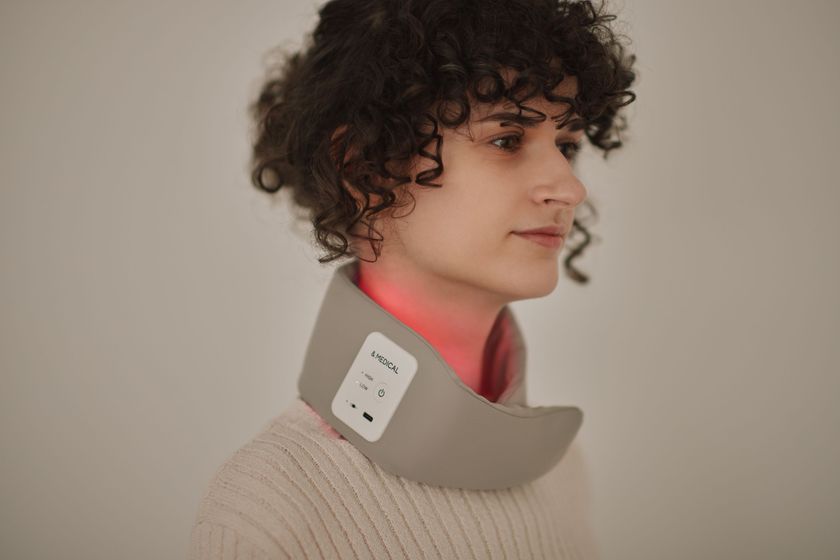 コリは光でほぐす時代へ光温熱LED搭載のリカバリーデバイス『LUMICARE』シリーズを発売