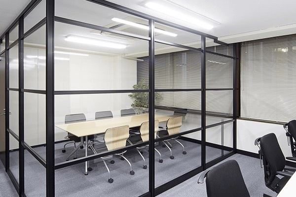 【2026年最新】Web会議ブースを入れたのにネットが遅い!? オフィスDXを成功させる「見えないインフラ」の重要性