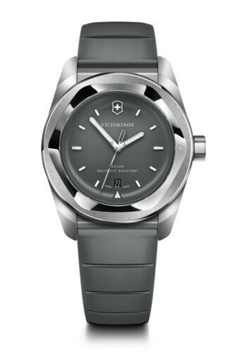 CONCEPT ONE – スイスの精密さは新たな時代へ　革新、精密性、洗練のミニマリズム