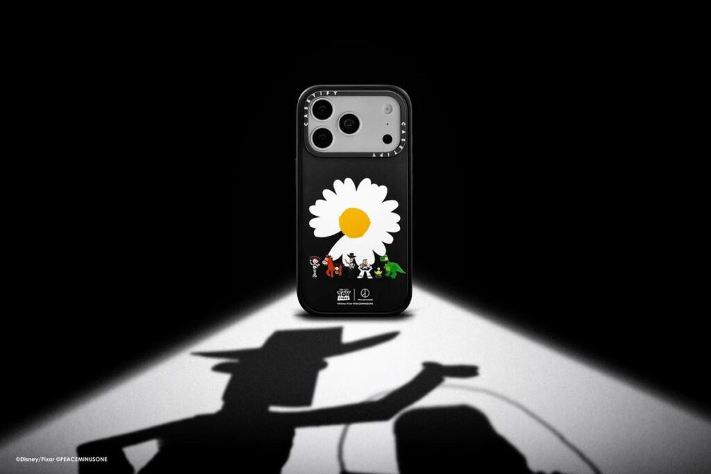 CASETiFYから話題の限定コラボが続々登場！トイ・ストーリー×G-DRAGONからエヴァ、K-POPアニメまで注目作をチェック