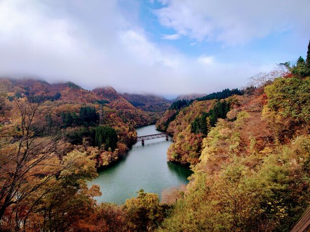 秋の行楽シーズンに向けて福島県・奥会津の「霧幻峡カヤックツアー」販促強化を実施！～雄大な只見川で紅葉を楽しみながら心身をリフレッシュ！！～