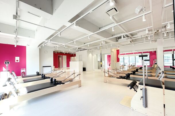 マシンピラティス×ボディメイクの「URBAN CLASSIC PILATES」関目店と今福鶴見店の大阪府内2店舗が2024年2月23日に同日オープン！