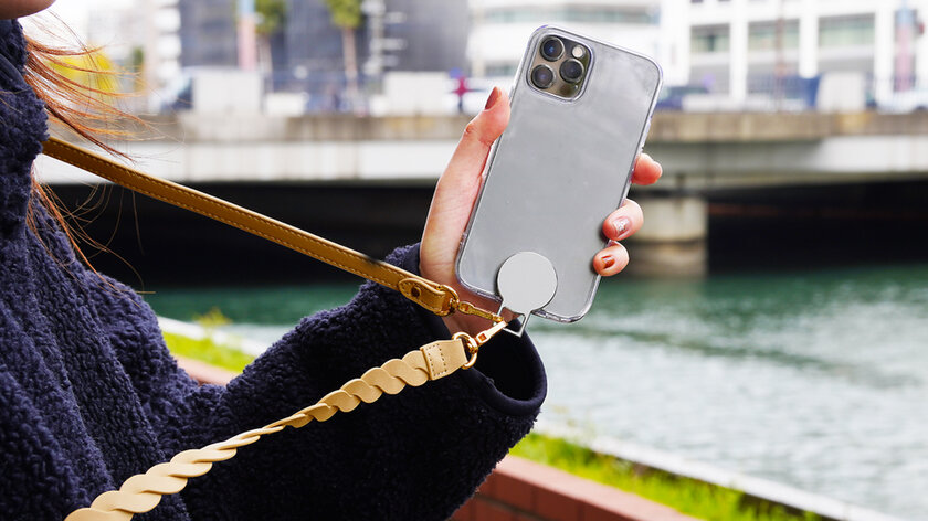 “片手1秒”で着脱可能!スマホショルダーストラップをマグネット化する「MAGHOL」の予約販売を2月27日まで実施