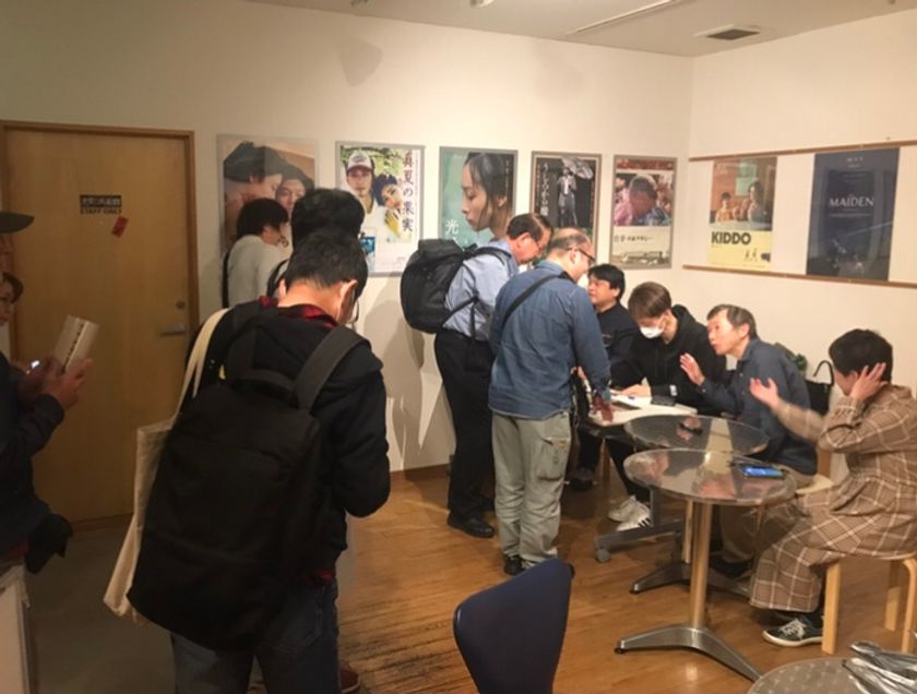 50歳以上の男性達の特撮ヒーローファンのツボにはまった映画の上映&舞台挨拶開催 ~運送ドラゴン~パワード人間バトルクーリエとは?